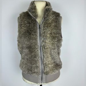 Tart Collections Faux Fur Zipper Vest